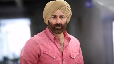 Director Sorav Gupta has made allegations against Gaddar actor Sunny Deol