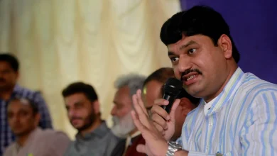 Agriculture Minister went abroad in drought condition Congress marks Dhananjay Munde's foreign tour