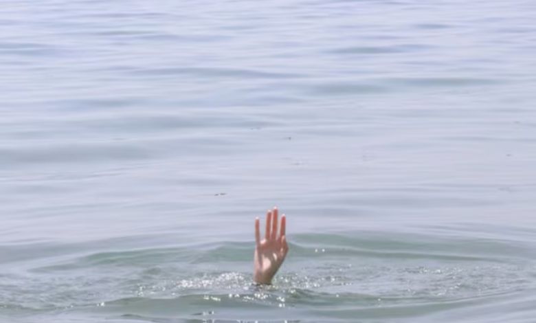 Three girls of Ghadi village drowned while taking a bath in Mahadevpura lake in Prantij