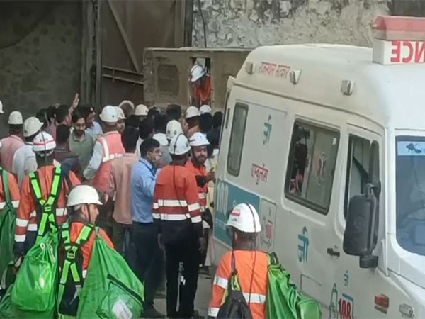 Rajasthan14 employee trapped in kolihan hcl copper mine rescued 
