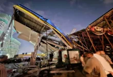 Mumbai Ghatkopar hoarding collapse video