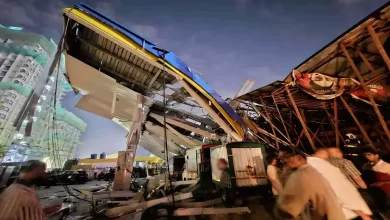 Mumbai Ghatkopar hoarding collapse video