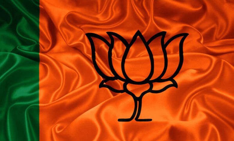 'Cooperative BJP vs Government' BJP in Gujarat; AP Center Amreli ?
