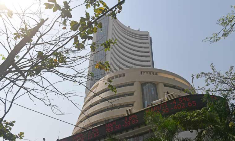 The stock market got stuck in the tension of the Lok Sabha elections