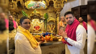 Raghav Chadha & Parineeti Chopra visited Siddhi Vinayak Temple