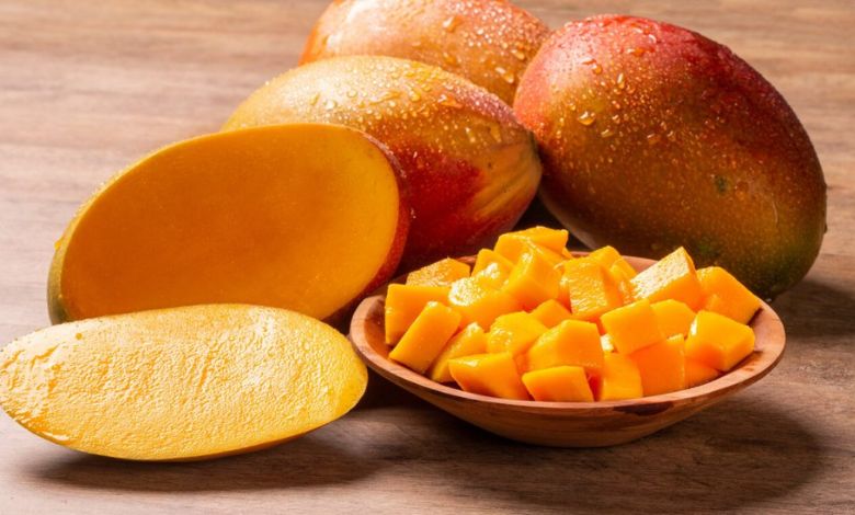 Are you a diabetic and feel like eating mango? So read this first