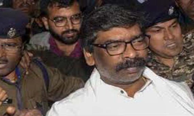 High Court gave a blow to Hemant Soren, did not get temporary bail, but gave relief