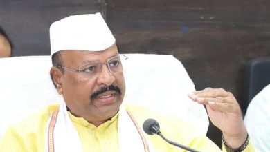 The BJP leader demanded the ouster of the Maharashtra minister