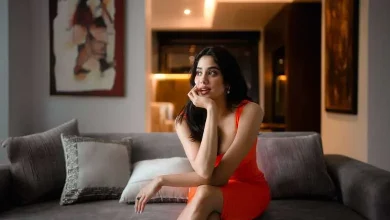 Janhvi Kapoor said she used to secretly go to her parents' bedroom at night and do this work...