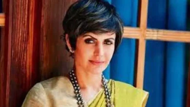 I was crying with my head down and people were with me...', Mandira Bedi told the 'dark side' of the cricket world.