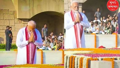 Narendra Modi paid tributes to Mahatma Gandhi and Atal Bihari Vajpayee before taking oath