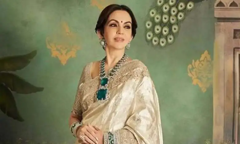 Hey! You have to spend only 200 rupees to wear Nita Ambani's 500 crore necklace?