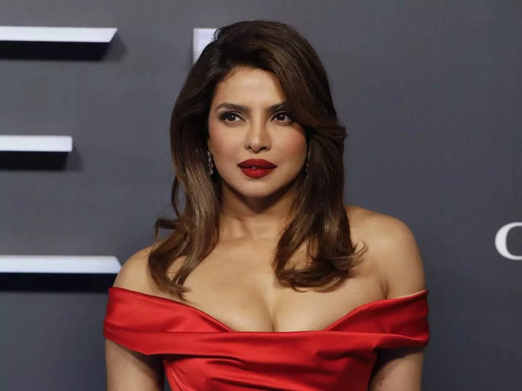 Seeing that photo of Priyanka Chopra, fans were worried, posted and shared the news with fans.