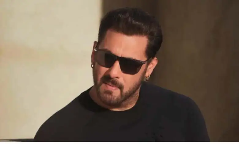 Shooting outside Galaxy Apartments in Bandra: Statement of Salman-Arbaaz Khan recorded
