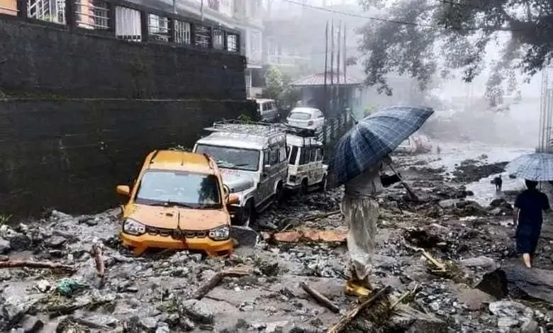 Many tourists from Ahmedabad and Vadodara were trapped due to the sky disaster that is raining in Sikkim