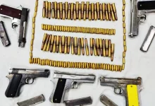 Three illegal arms dealers caught: eight pistols and 138 cartridges seized