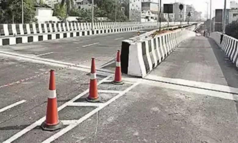 A bridge in Vadodara hanging for five years Citizens upset