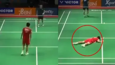 Badminton player dies on court