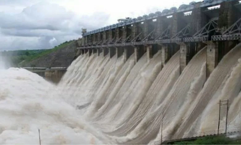 Flood situation in six districts of UP due to water release from Banbasa dams in Uttarakhand