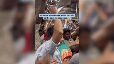 Mumbai Local passengers singing viral video