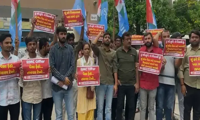 NSUI protests Saurashtra University land sale