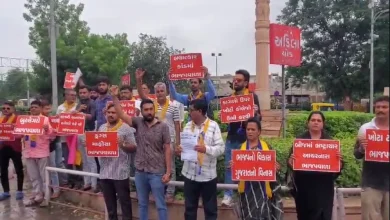 Rajkot Aam Aadmi Party workers reached CP office raising slogans against BJP
