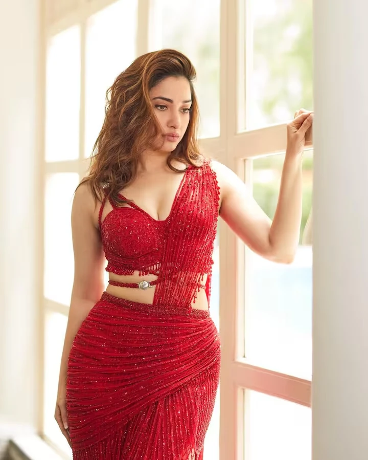 Tamanna Bhatias Photos In Western And Traditional Outfits Go Viral