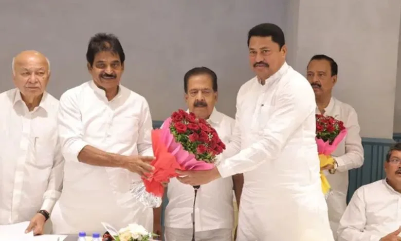 Venugopal and Chennithala held a meeting with Maharashtra Congress leaders