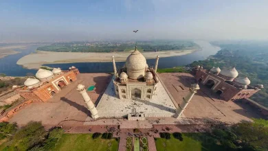 Viral Video OMG! Seen flying over the Taj Mahal