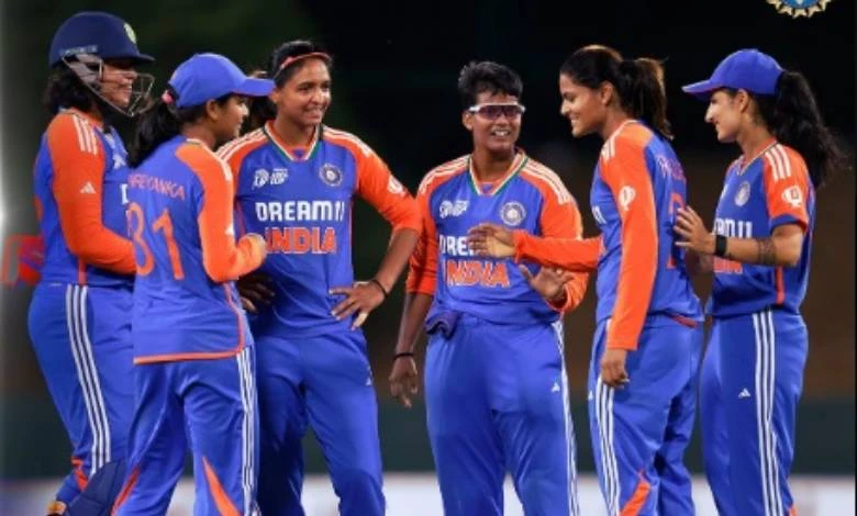 Pakistan women's team was bowled out for 108 runs against India