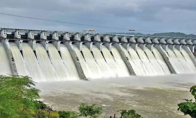 1 lakh 35 thousand cusec water released in Narmada river