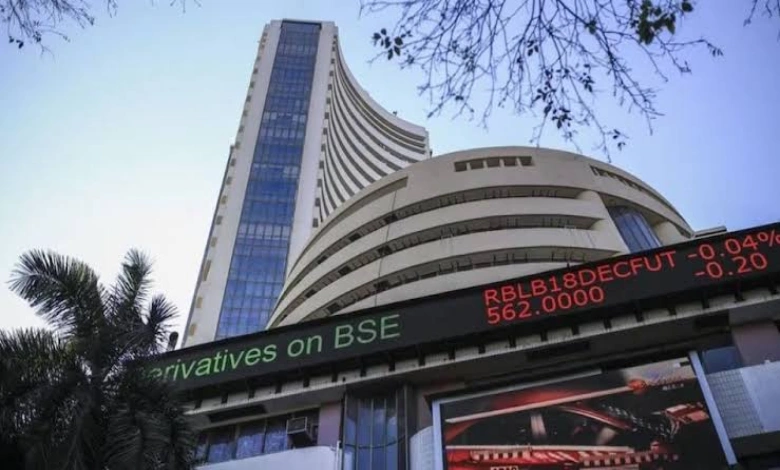  Sensex rises by 300 points, a motion   of bullishness successful  the banal  market