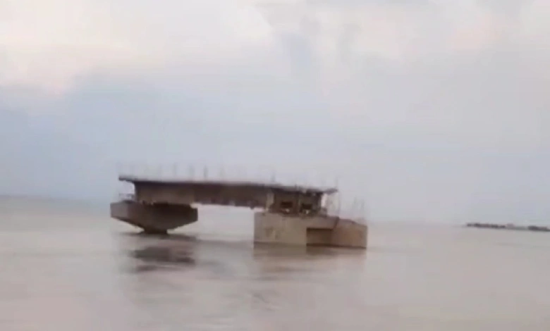 Under construction bridge collapses in katihar of Bihar