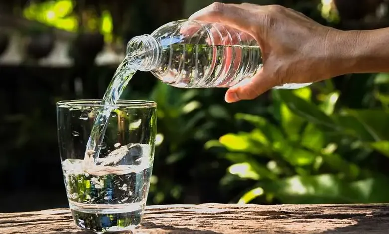 Health risks of drinking water from bottles