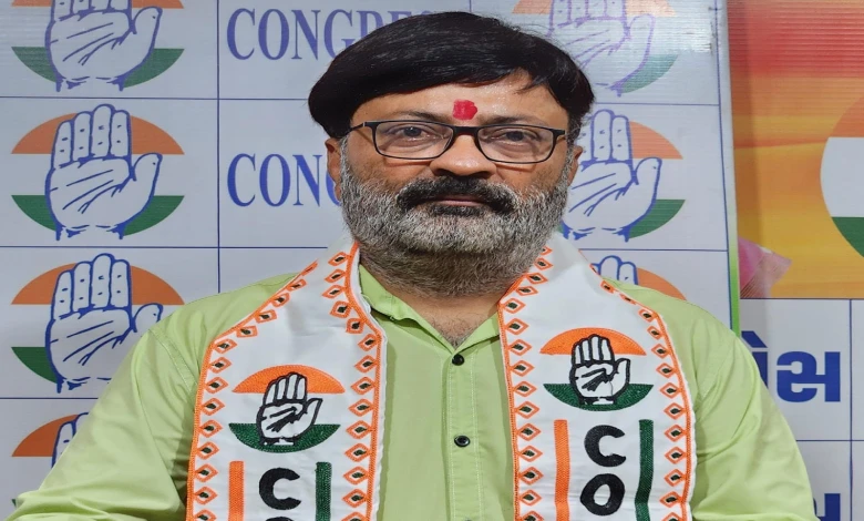 Hemang Rawal of Congress accused the BJP of corruption in education