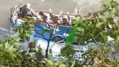 Indian bus capsizes in river in Nepal: 14 tourists killed