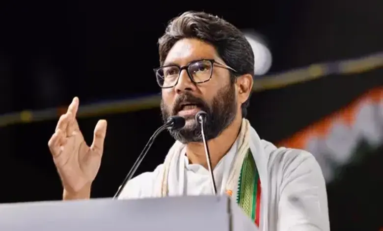 Jignesh Mevani raises questions during Congress' Nyaya Yatra