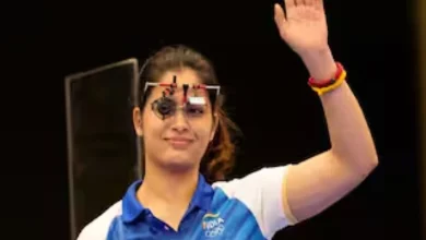 Manu Bhaker came India after winning two medals in Paris Olympics warm welcome at airport