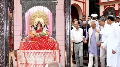 Bangladesh Unrest Mohammed Yunus visited temple assured security to Hindus