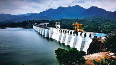 Narmada Dam in Gujarat is 87 percent full, five gates have been opened, many villages have been alerted