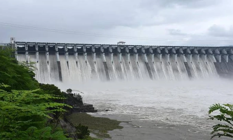 Narmada Dam's water level continues to rise, likely to fill completely in two days