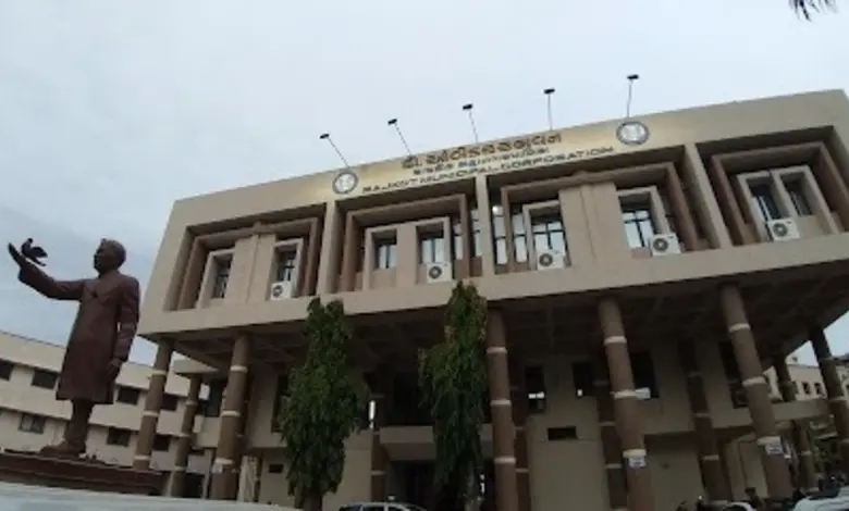 Resignation of seven officers in Rajkot Municipal Corporation after agnikand