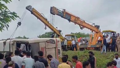 Shivshahi bus met with an accident while trying to save a cow, one died...