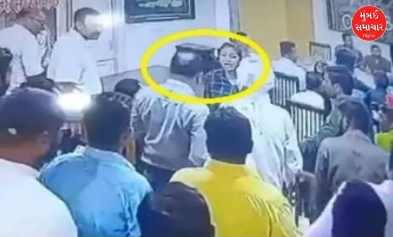 The Congress leader pulled the woman journalist's chair and fell down