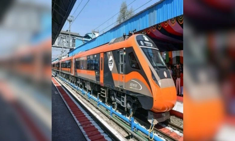 First high speed vande bharat metro between Gandhinagr-Bhuj, railways