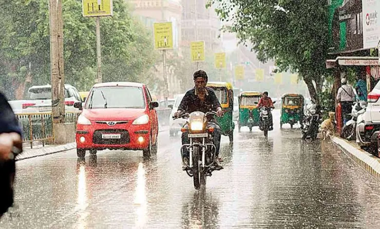 Heavy rain forecast in six districts of Gujarat today, rain in Ahmedabad since early morning