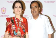 What happened if a businessman? Mukesh Ambani also joins hands in front of Nita Ambani