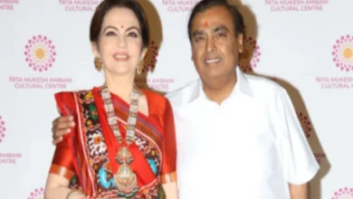 What happened if a businessman? Mukesh Ambani also joins hands in front of Nita Ambani