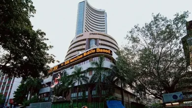 Stock Market: Break on stock market boom, Sensex falls by 42.52 points