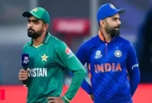 Younis Khan wants Babar to learn from Virat